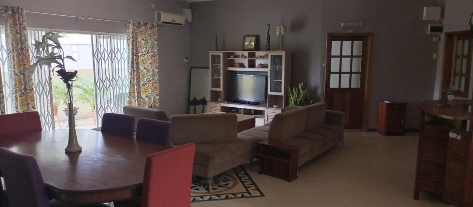 Lovely And Spacious 3 Bedroom Apartment Flic en Flac
